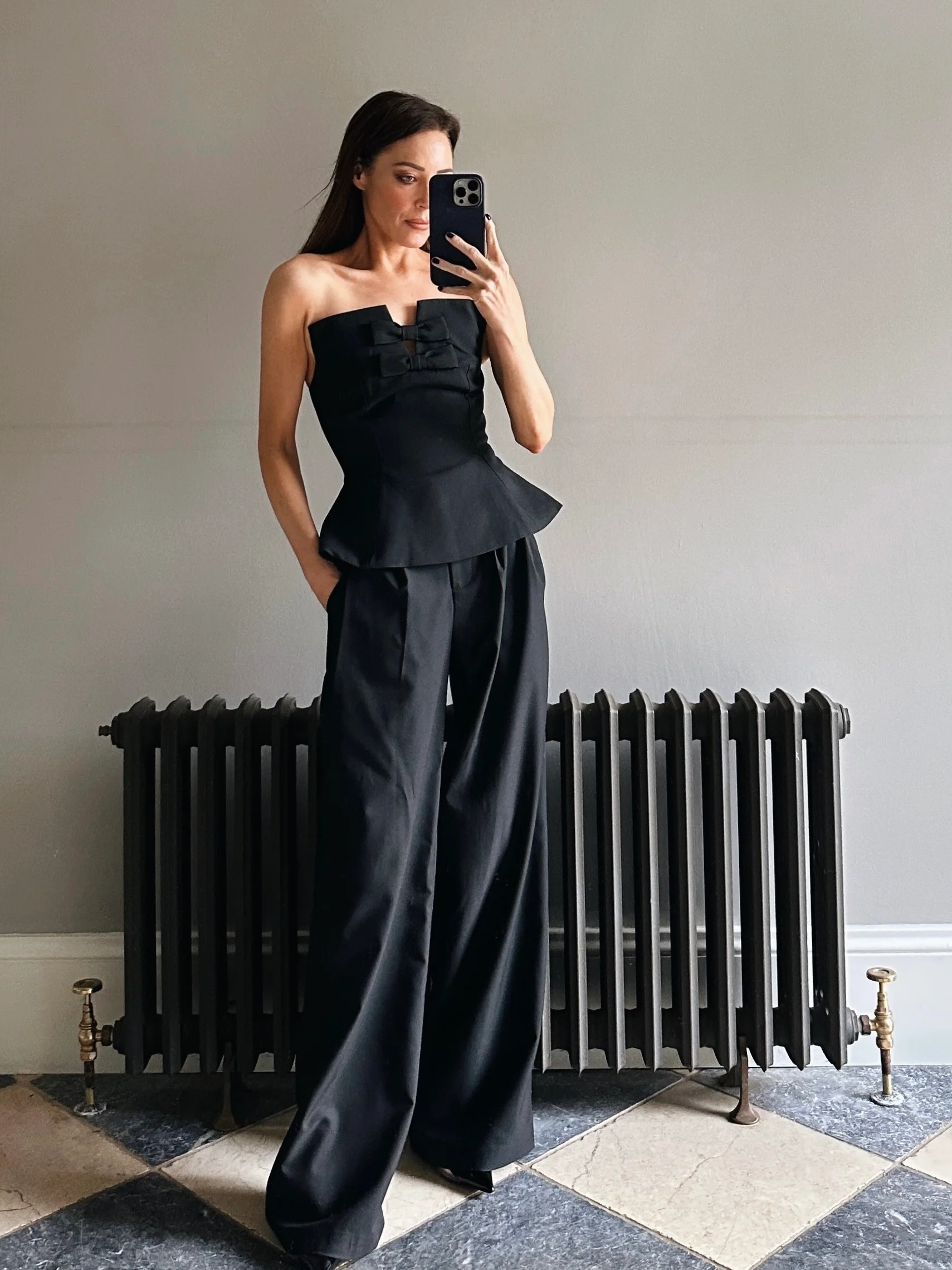 'SAMANTHA' EXAGGERATED SQUARE NECK BANDEAU TOP BLACK - Image 2