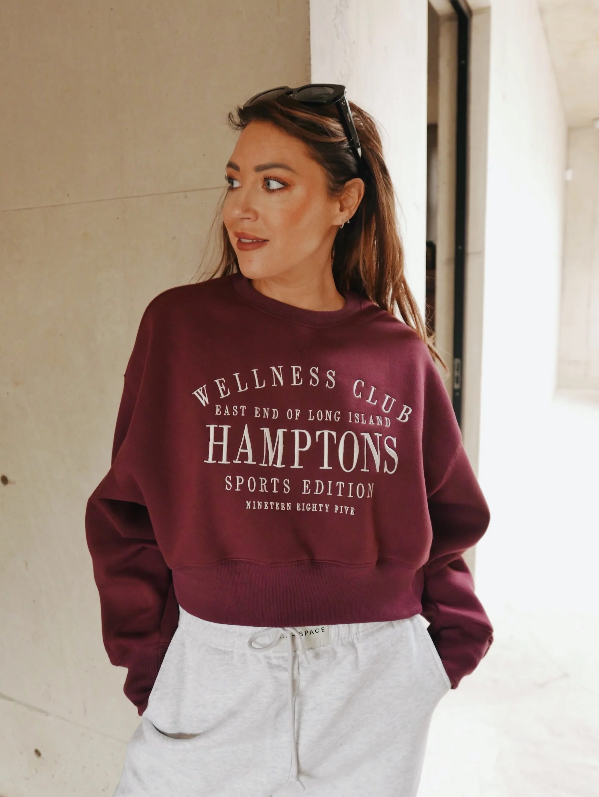 ‘HAMPTONS' EMBROIDERED CROPPED SWEATSHIRT - Image 2
