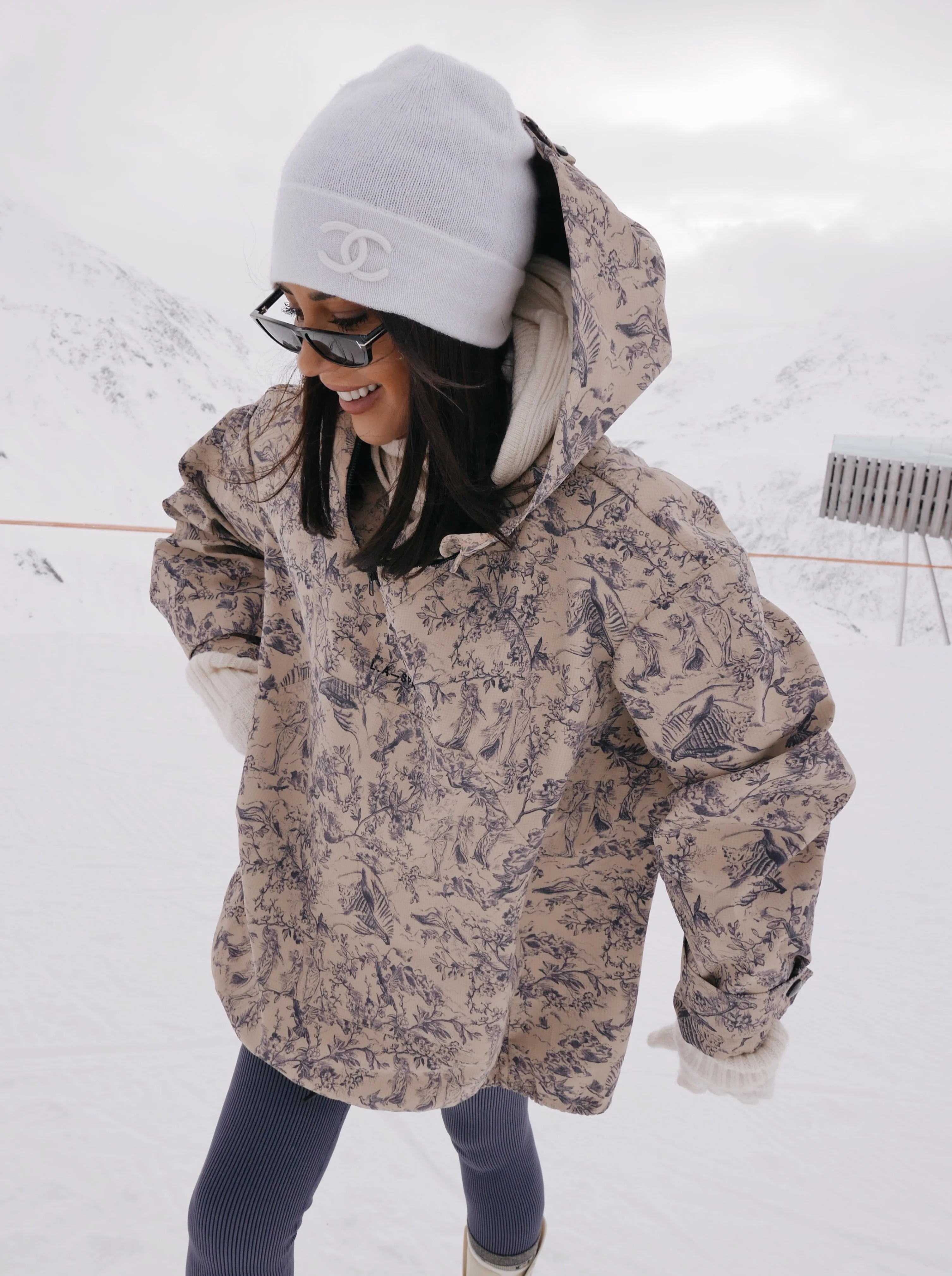 'VERMONT' OVERSIZED SIGNATURE PRINTED HOODED ANORAK - Image 2