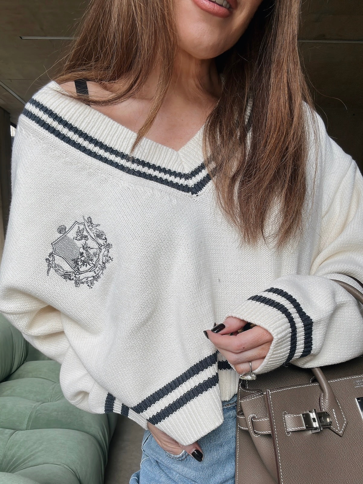 'ROMY' VARSITY CROPPED V NECK KNITTED JUMPER WHITE - Image 2